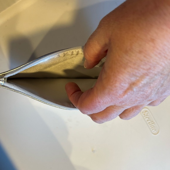 Chaiken leather bag in silver - Picture 3 of 6